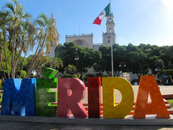 What is the population in Yucatan and in its capital, Merida?