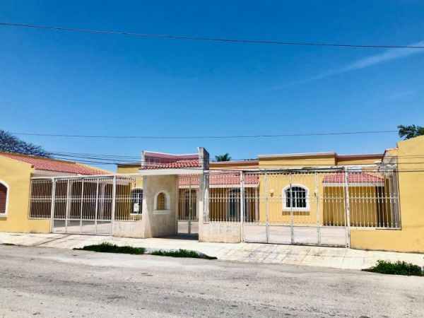 House for sale at downtown in Progreso