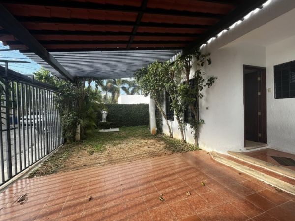 Casa Montecristo   2 cuartos  una planta  Terraza 