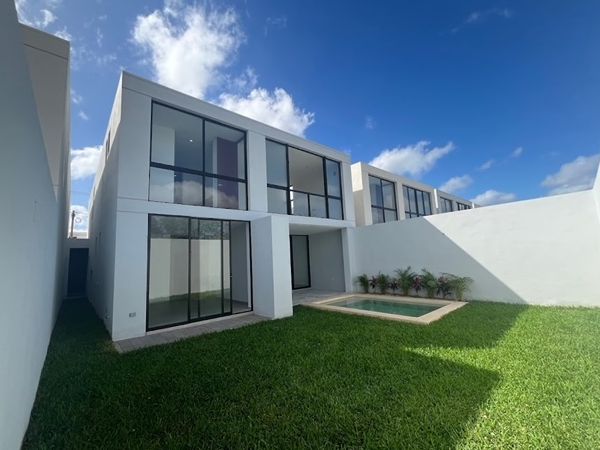  Casa nueva en renta en Temozón Norte