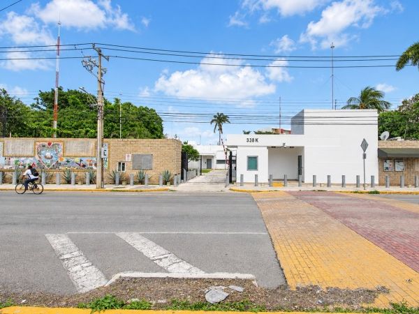  Edificio de oficinas rumbo a Hotel Fiesta Americana