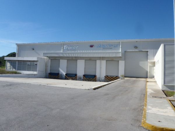 Industrial warehouse at Parque Mueblero de Uman