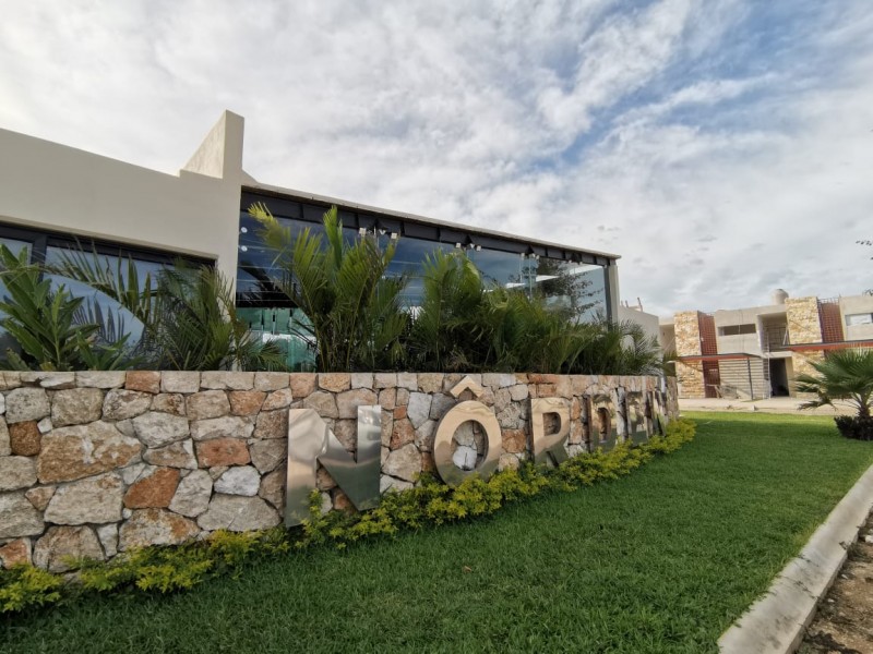 Norden 48 villas and apartments in north Temozón, entrance
