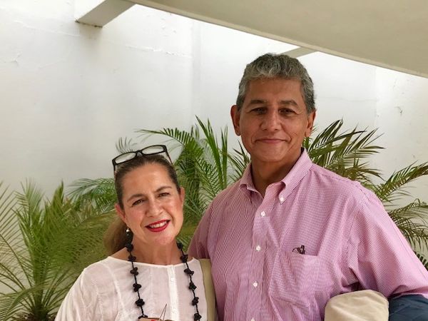 Sr. Luis Hoyo y Sra. Roxana Corvera