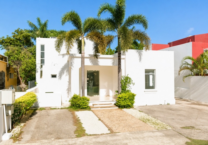  propiedad comercial a 1 calle del hotel fiesta americana