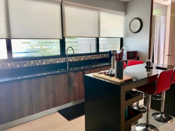 Residencia en Privada Parque central en renta, cocina 