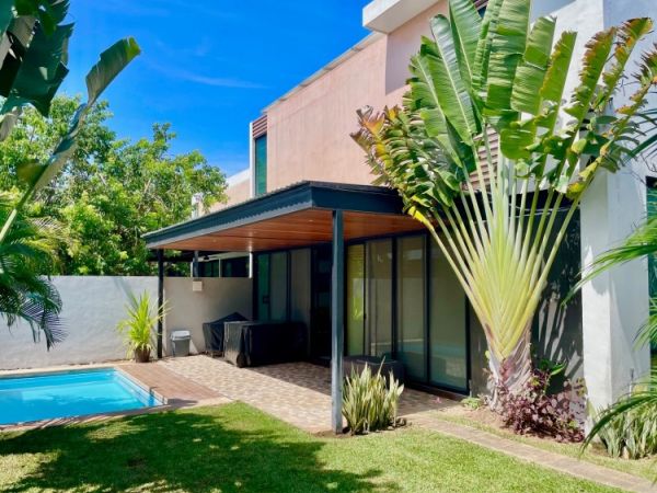 Residencia en Privada Parque central en renta,terraza y piscina 
