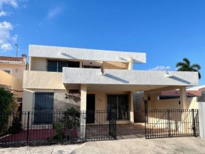  Casa en renta en el Fracc. Villas del Sol