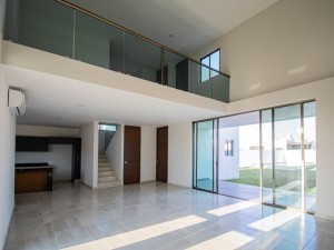 Chacte Residencial Dzitya modelo B entrada a la  sala 
