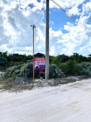 Terreno de playa en segunda fila en Uaymitun. fachada